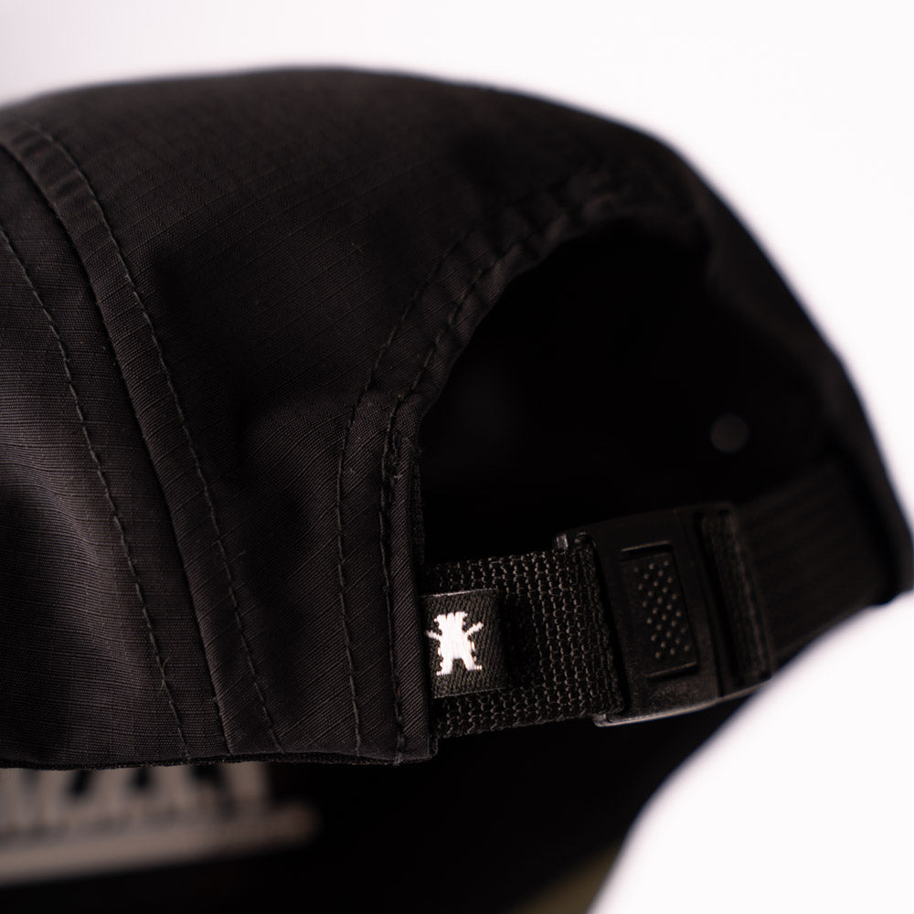 GORRA FIVE PANEL SCRIPT BLACK OLIVE