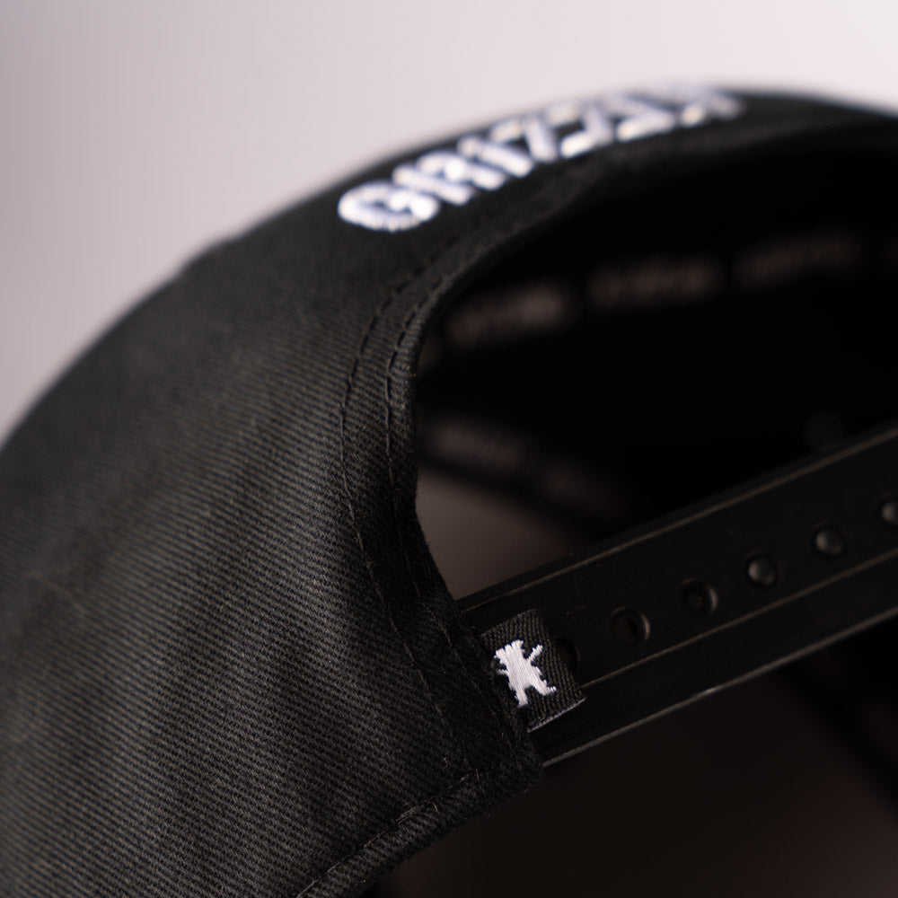 GORRA SNAPBACK OUTLINE OG MINI BEAR BLACK WHITE